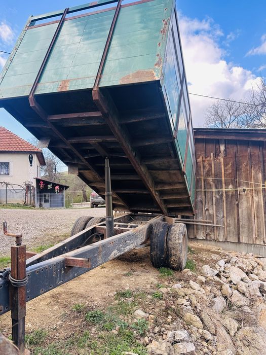 Remorca solida din sasiu camion 10 tone