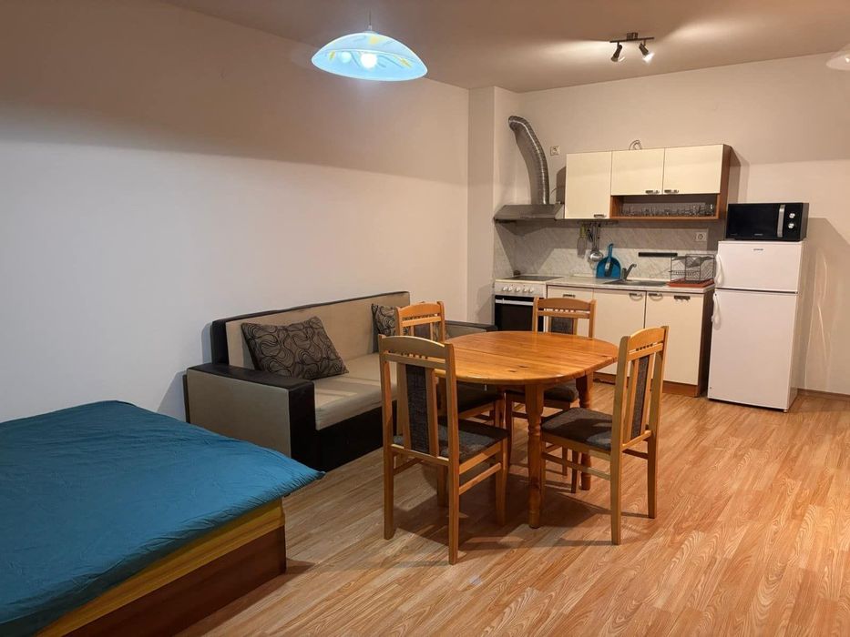 Дава се под наем Двустаен апартамент в София, Стрелбище - 75 кв.м за 597.21 € - Снимка #1