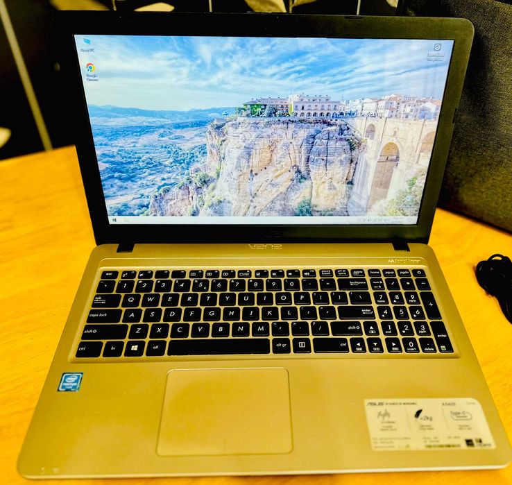 Laptop ASUS 15.6 inch, Windows Original, 4GB RAM, SSD + HDD, IMPECABIL