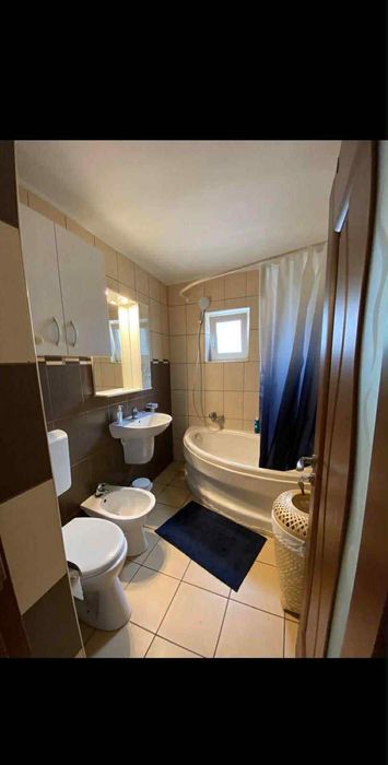 Vand apart 3 camere Oradea