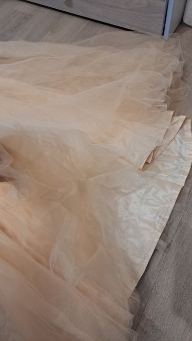 Разкошна тюлена пола M