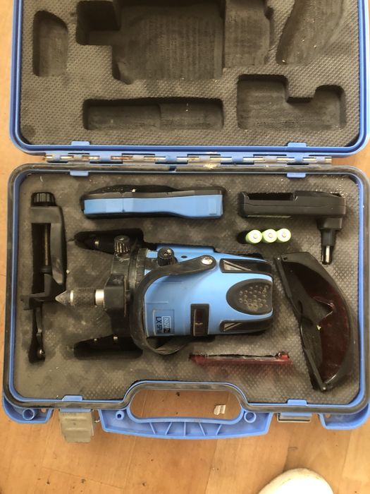 Лазерный невелир.