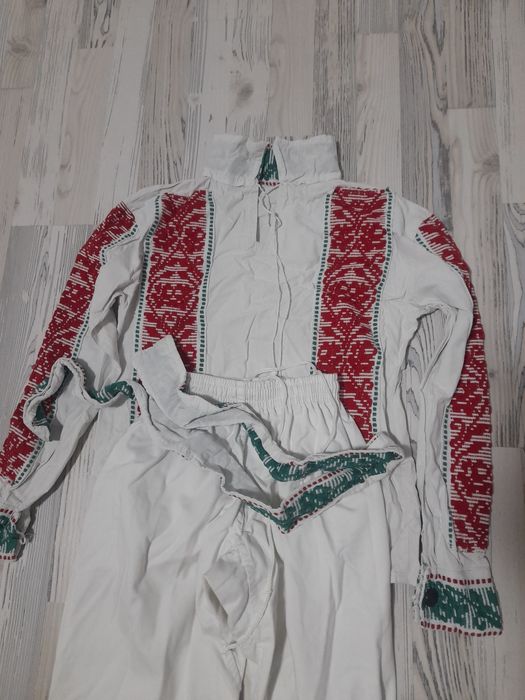 Costùm national baieti