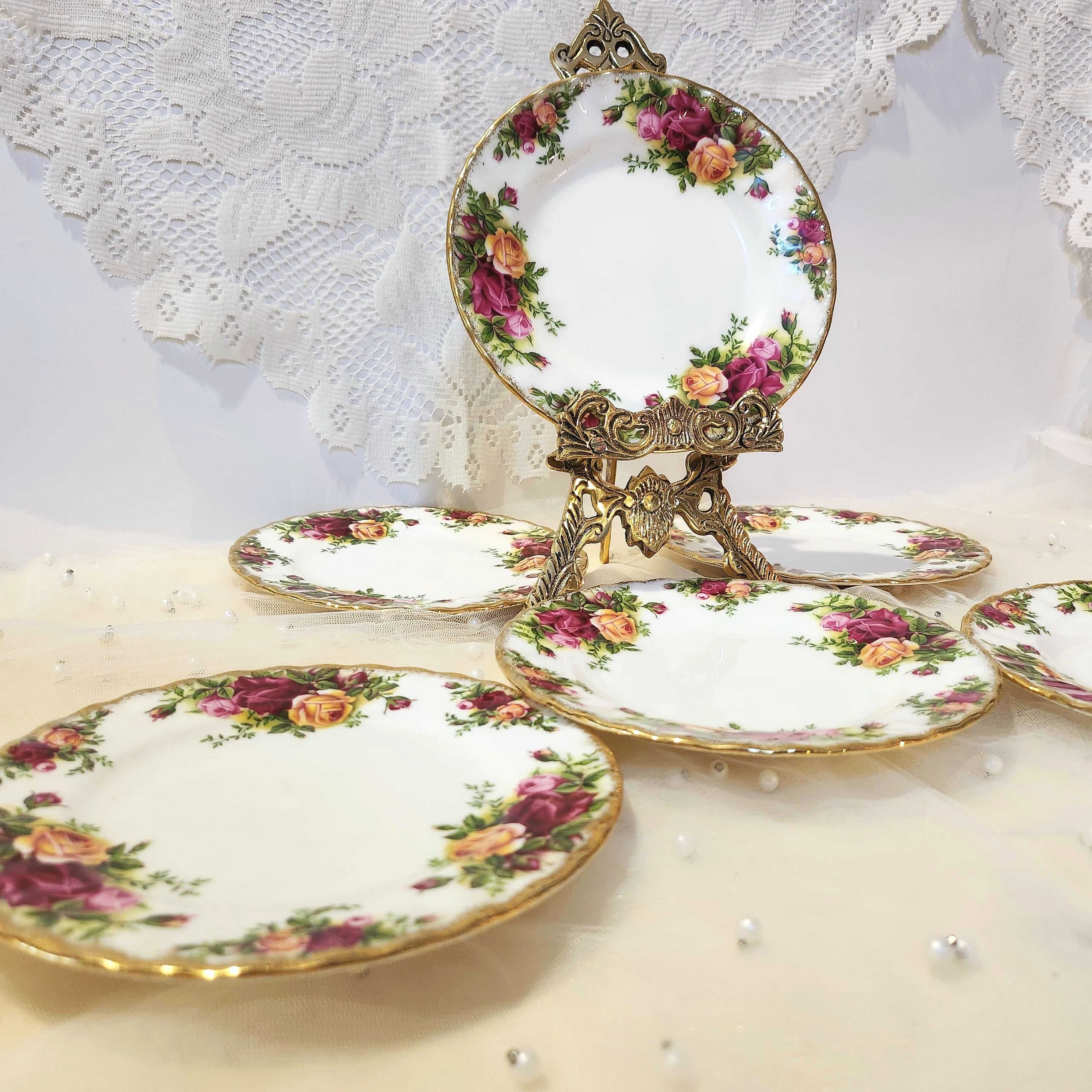 Комплект от шест чинии Royal Albert "Old Country Roses"