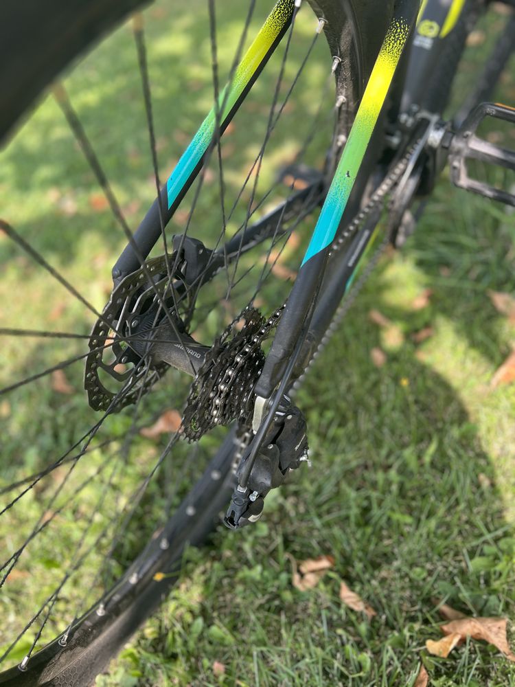 Vând bicicleta CROSS GRX 7 mărime cadru S