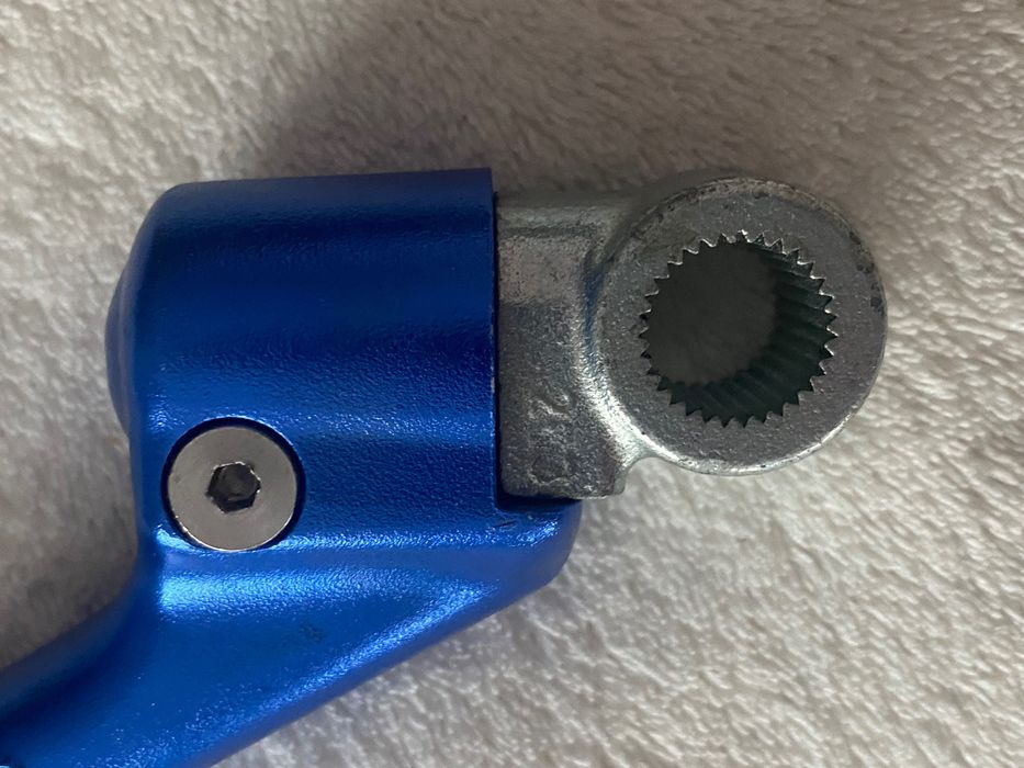 Vând pedala pornire nouă Yz 125