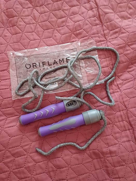 Vand coarda de sarit Oriflame, noua, cu counter