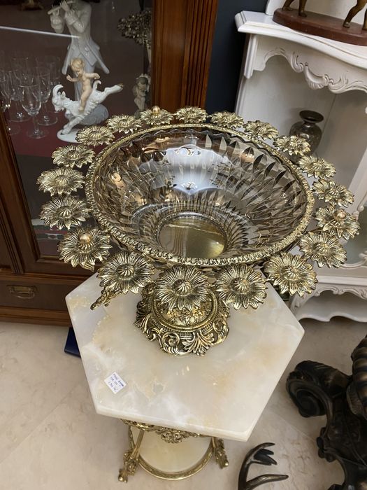 Fructiera cu suport din bronz