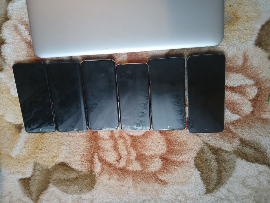 Vând redmi,samsung,xiomi,Huawei si laptop HP