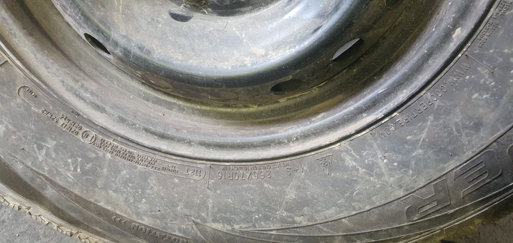 Зимни гуми с джанти 265/70/ R16