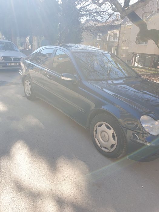 Мерцедес c2000 ku.136kn