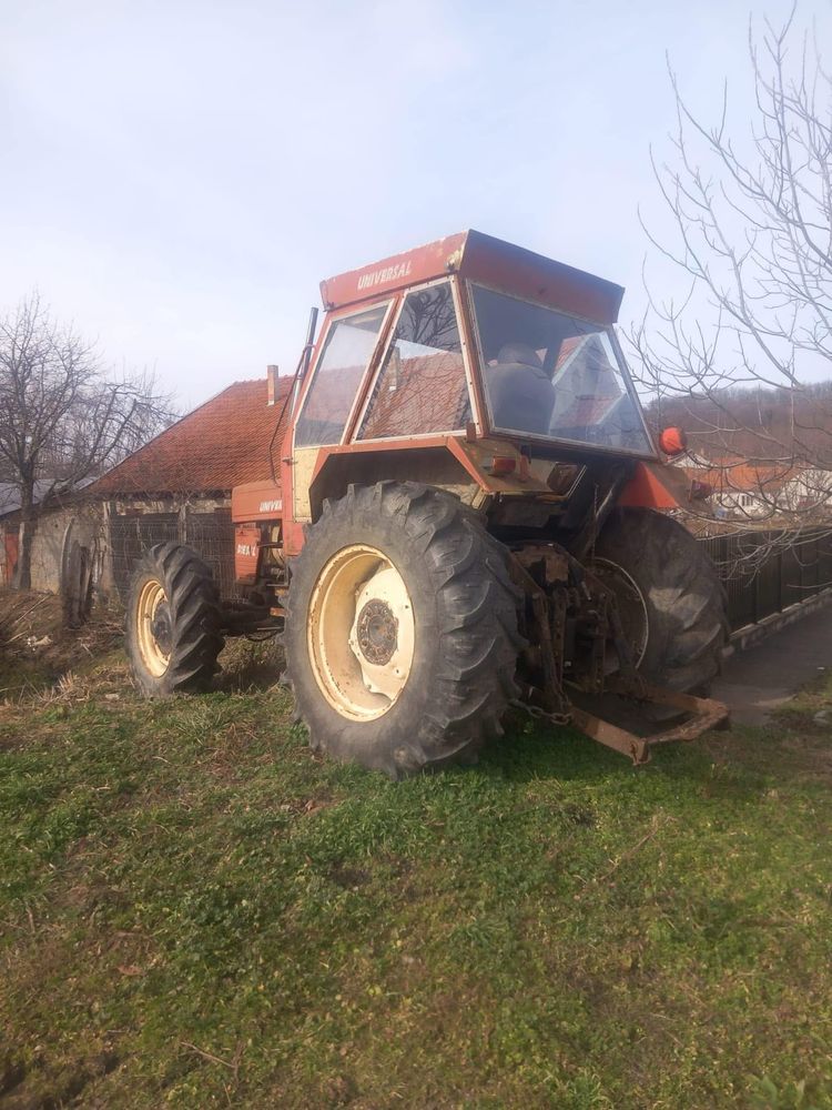 Vand tractor+plug+disc pe roti+semanatoare porumb