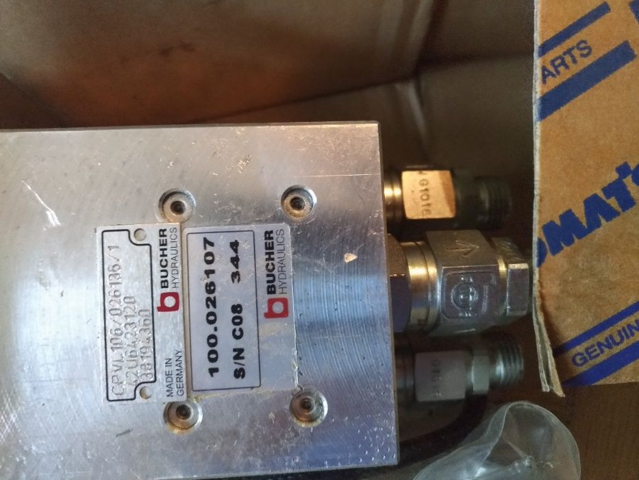 42U-64-23120 CONTROL VALVE джойстик за челен товарач