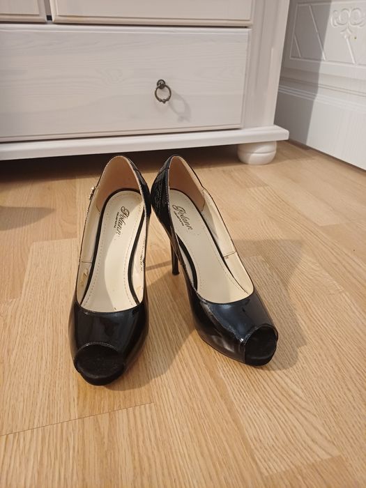 Лакированные туфли, 37 размер