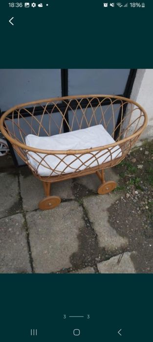 Pătuț bebeluși lemn