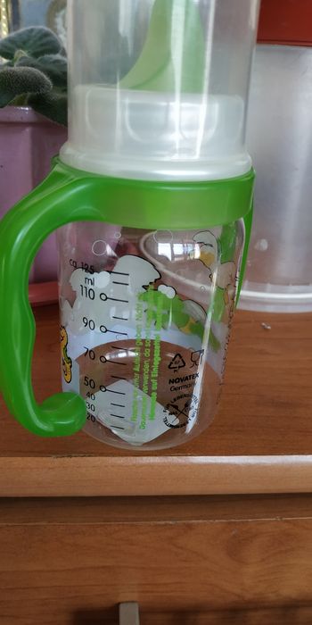 Бутылочка для питья и соски