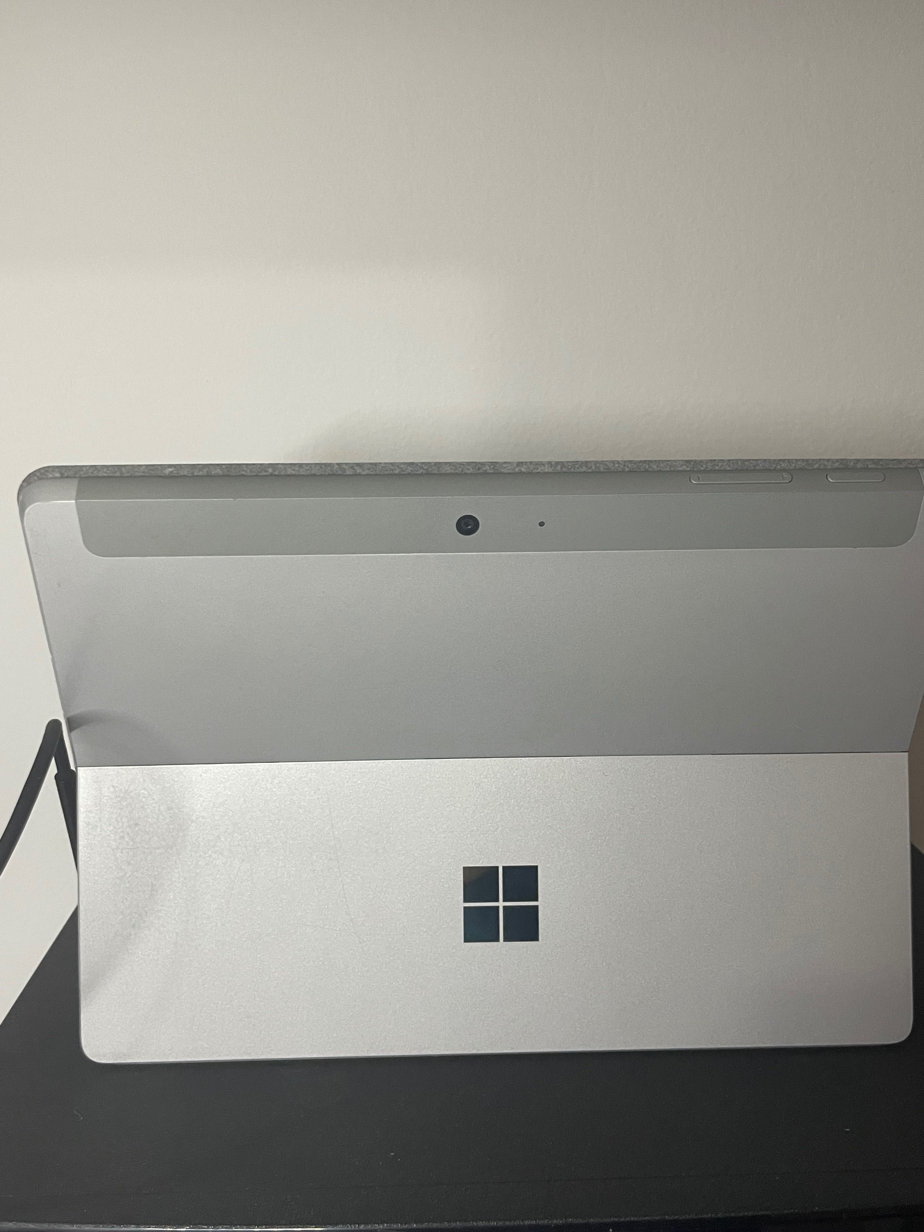 Microsoft Surface Go 128GB Windows 11 Pro