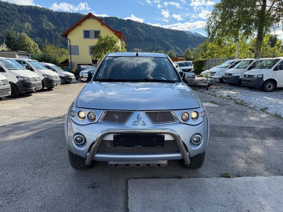 Vând Mitsubishi L200