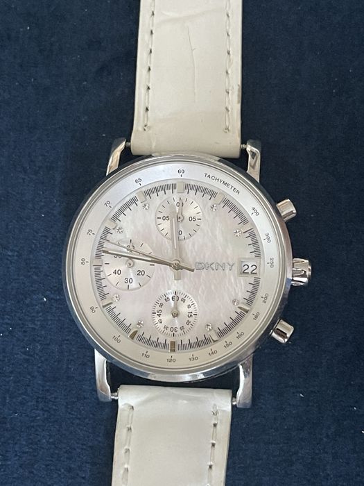 CEAS DKNY (curea din piele alba)