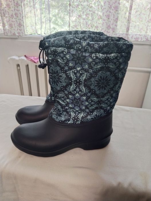 Резиновые утеплённые сапоги