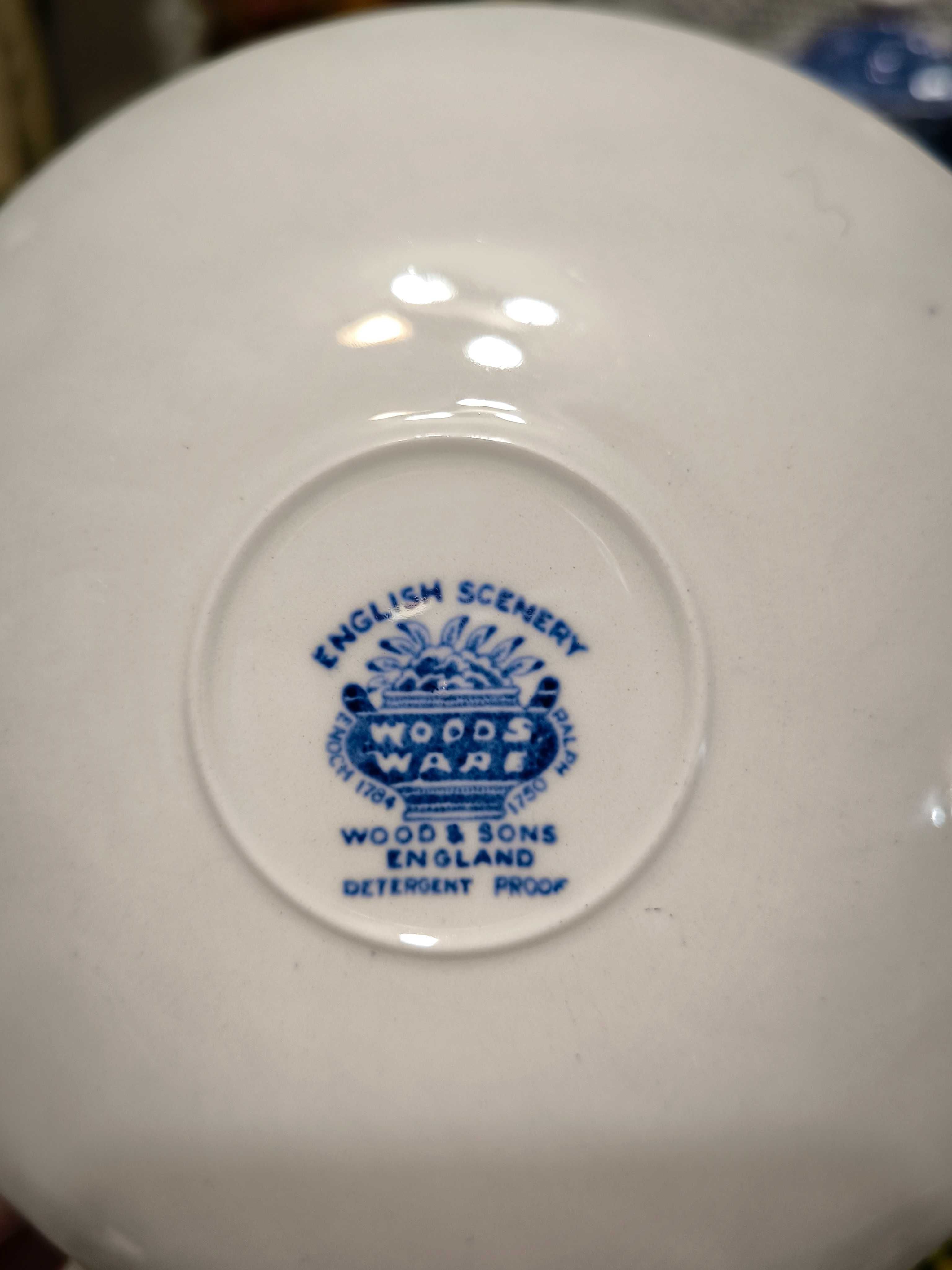Английски порцеланов сервиз WOODS WARE "English Scenery"