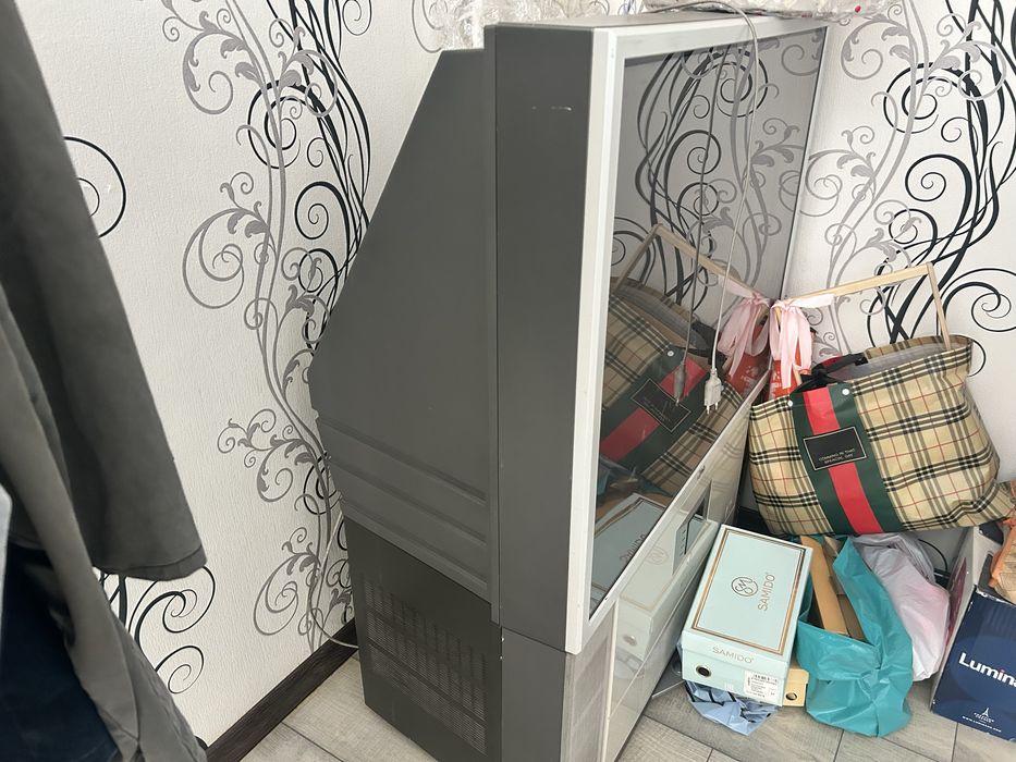 Телевизор кореиски ……….