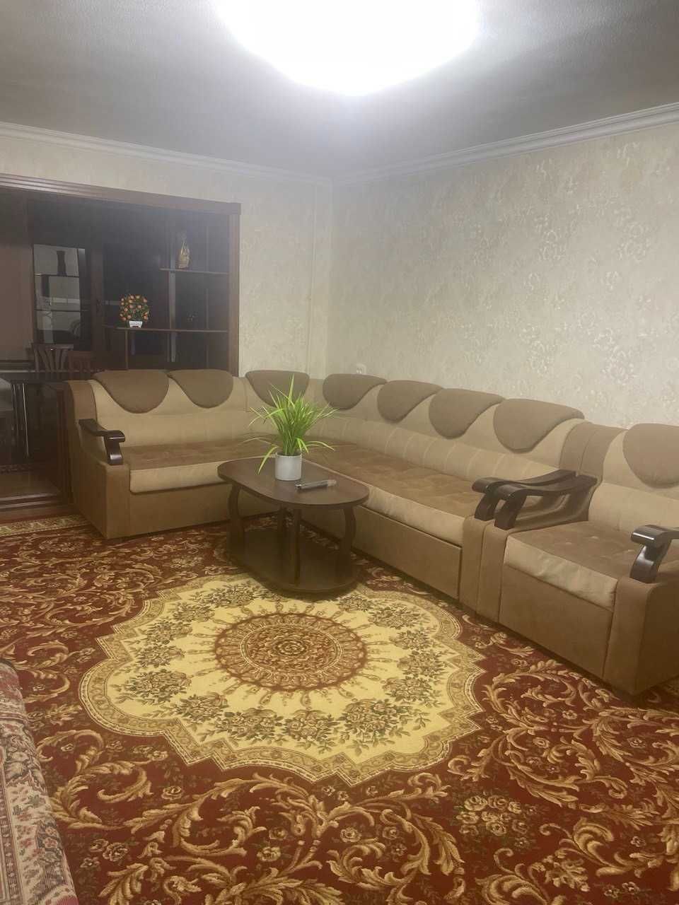 Чиланзар 1 кв-л, 3-комнатная, кирпич, не торец, 3/4/5 можно в ипотеку