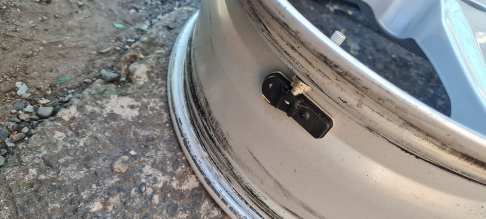 Jante ca noi Volkswagen T5. T6. Amarok. Bmw. 5 x 120 R17 cu Senzori