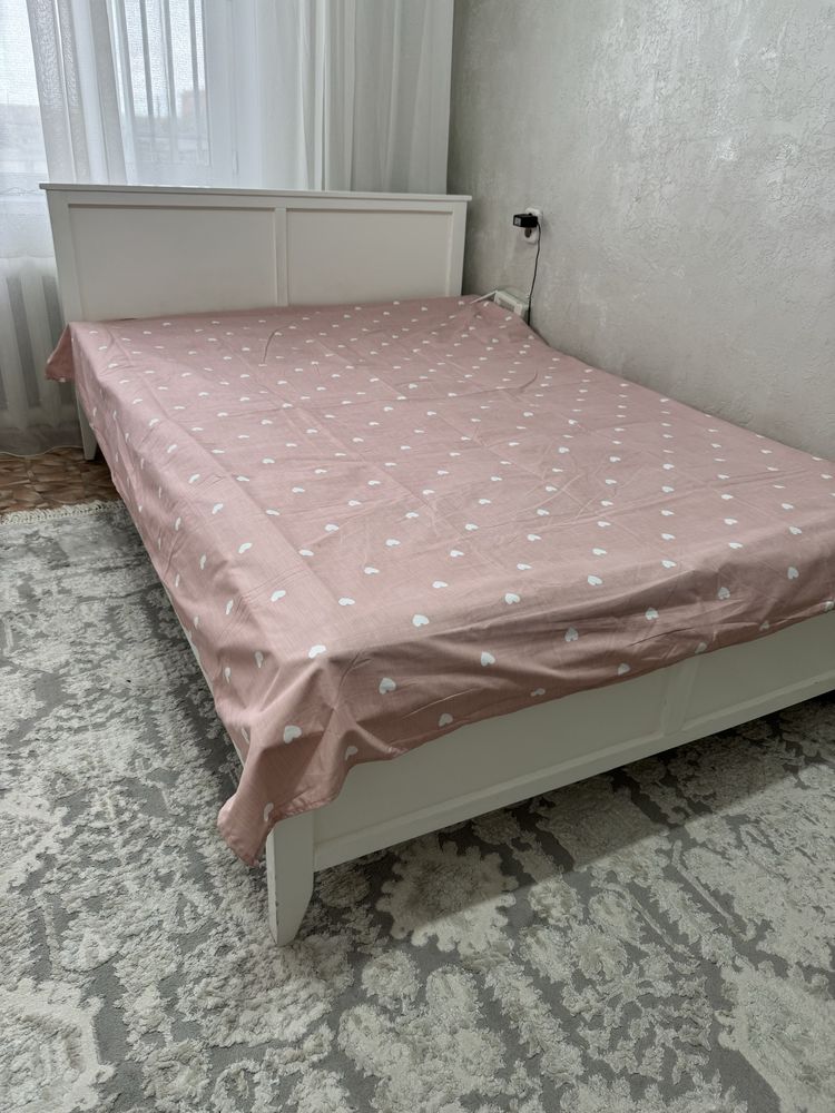 Продам кровать качественный