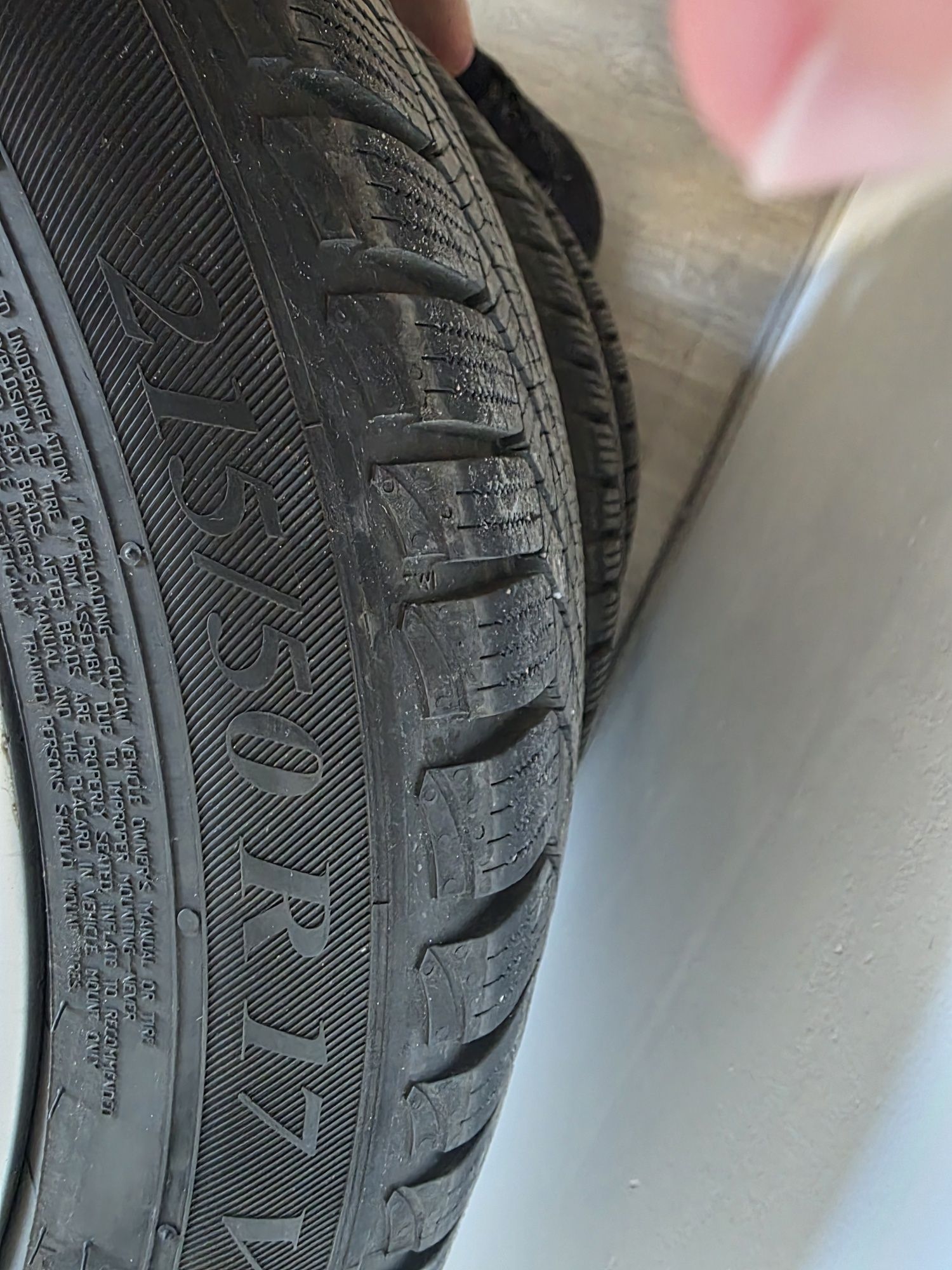 Audi Джанти с гуми 17 5х112 / 7,5J /ет 28 / отвор 66,5мм.