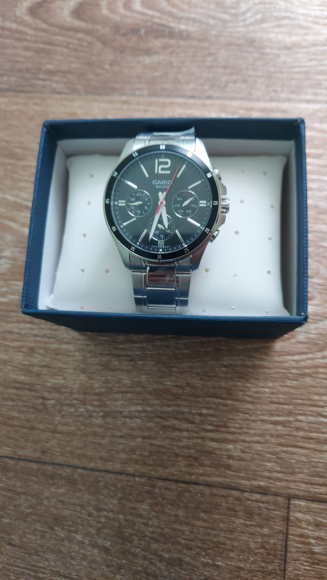 Часы Casio MTP1375