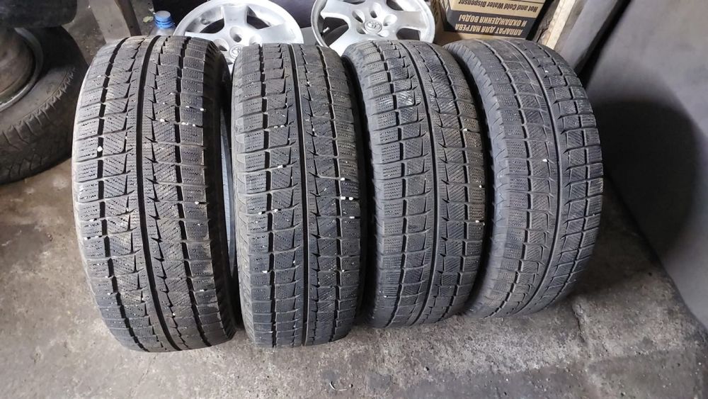 Продам шины 235/55/18 Всесезонные