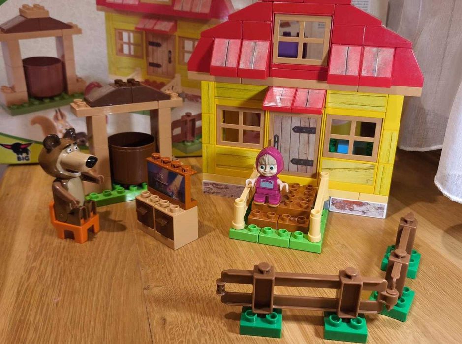 DUPLO - PLAYBIG BLOXX - Casa lui Masha si Ursul