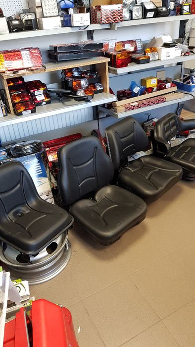 Scaun tractor, model universal, foarte robust