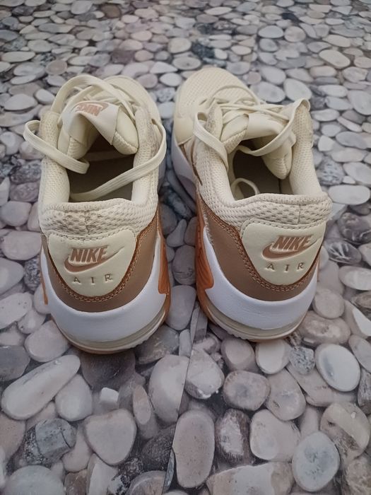 Дамски маратонки Nike