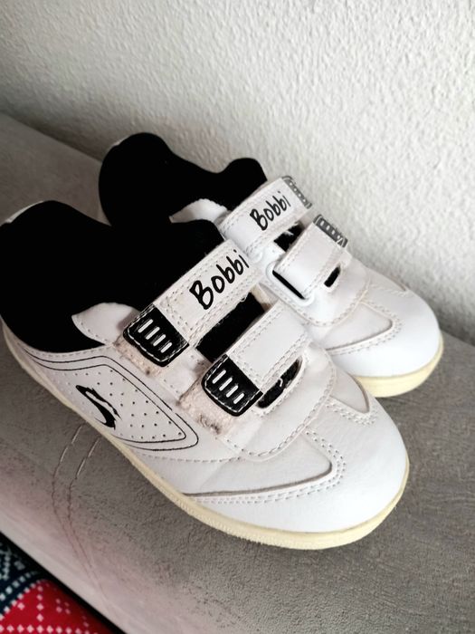 Adidasi sport baiat nr 28
Stare excelenta,  fara defecte