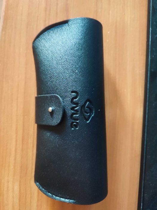 Чисто нов калъф за очила