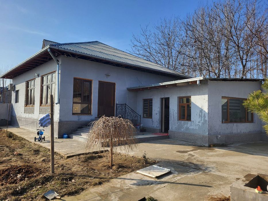 Uy sotiladi 10sotix yangi yulda