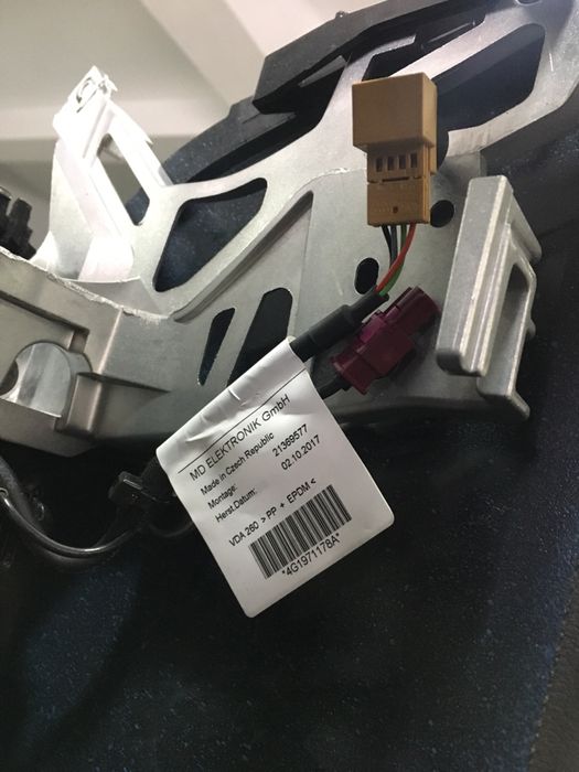 Consola centrala audi a6 4g c7/ cotiera/ incarcator wifi/wirless