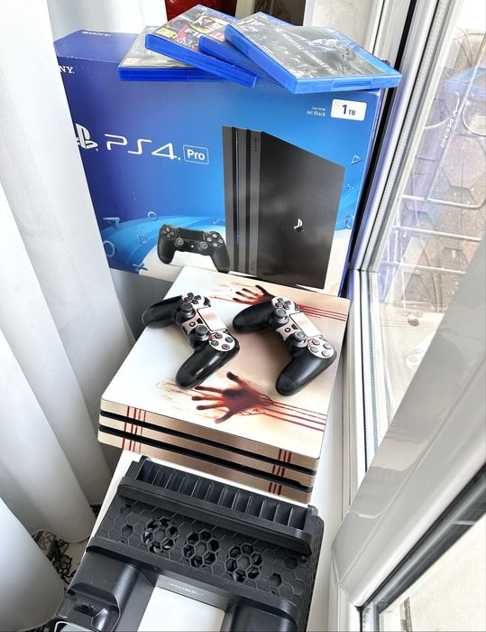 PlayStation 4 Pro 4K 2 Джойстик