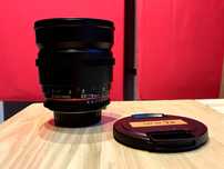 Obiectiv VDSLR Samyang 16mm T2.2 montură Nikon în stare excelentă