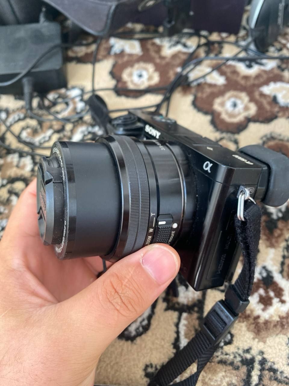 Sony qlfa a6000 sotiladi 4 mlyon
