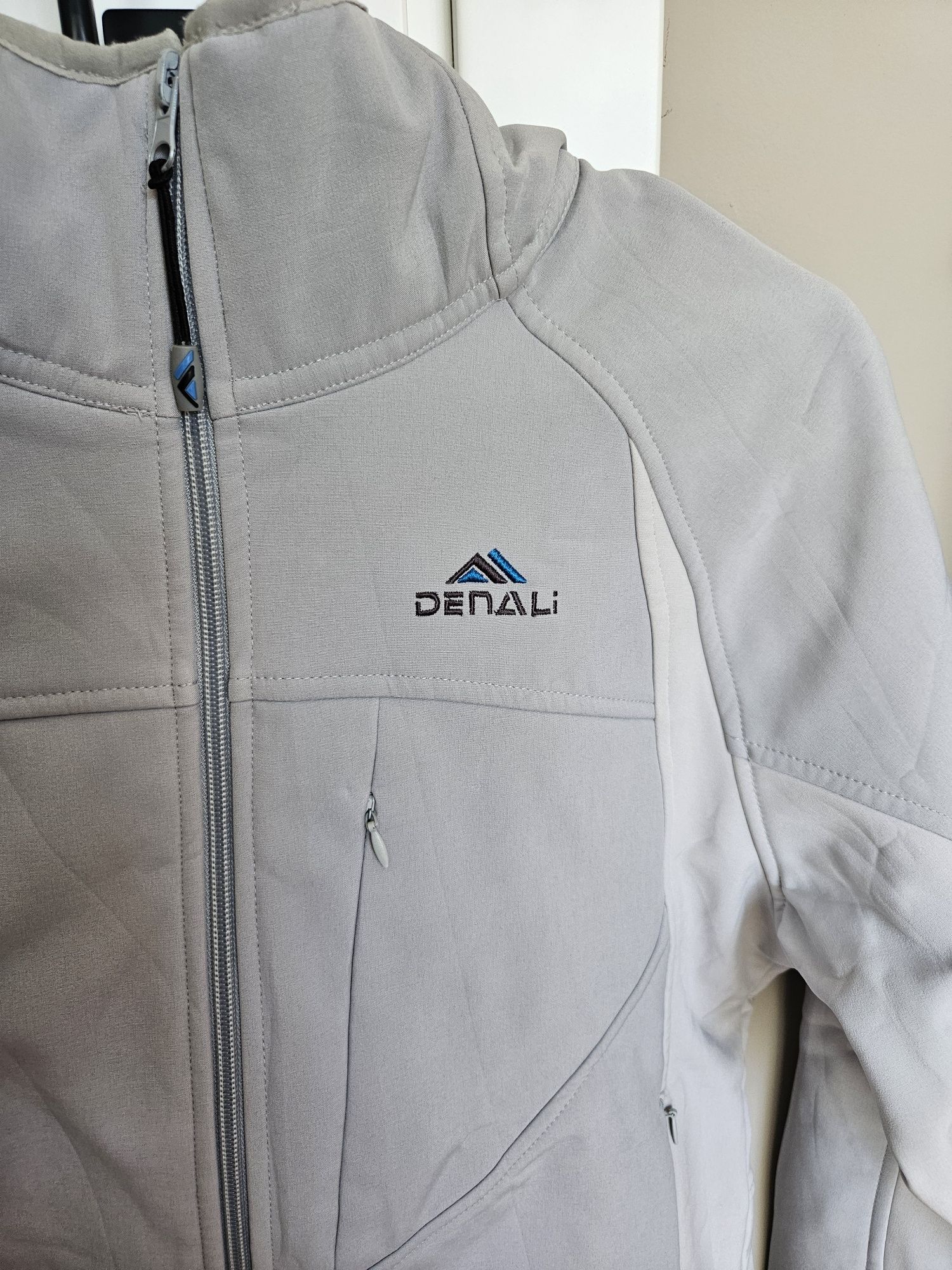 Дамско softshell яке Denali