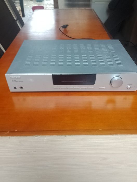 Amplificator X4-TECH în stare foarte bunaă