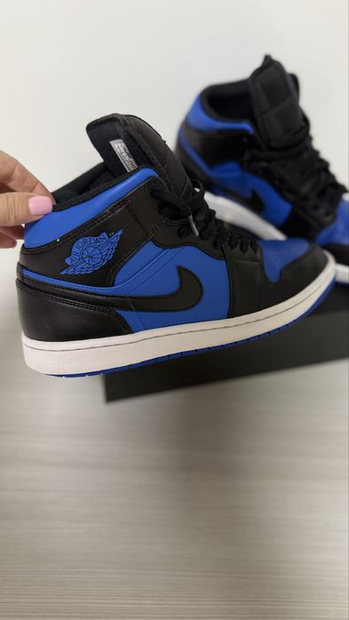 Adidasi Jorden , nr 42,5