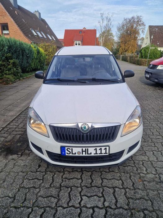 SKODA Roomster 2011 1.6TDi 90 CP E5 AC, recent adusa Germania