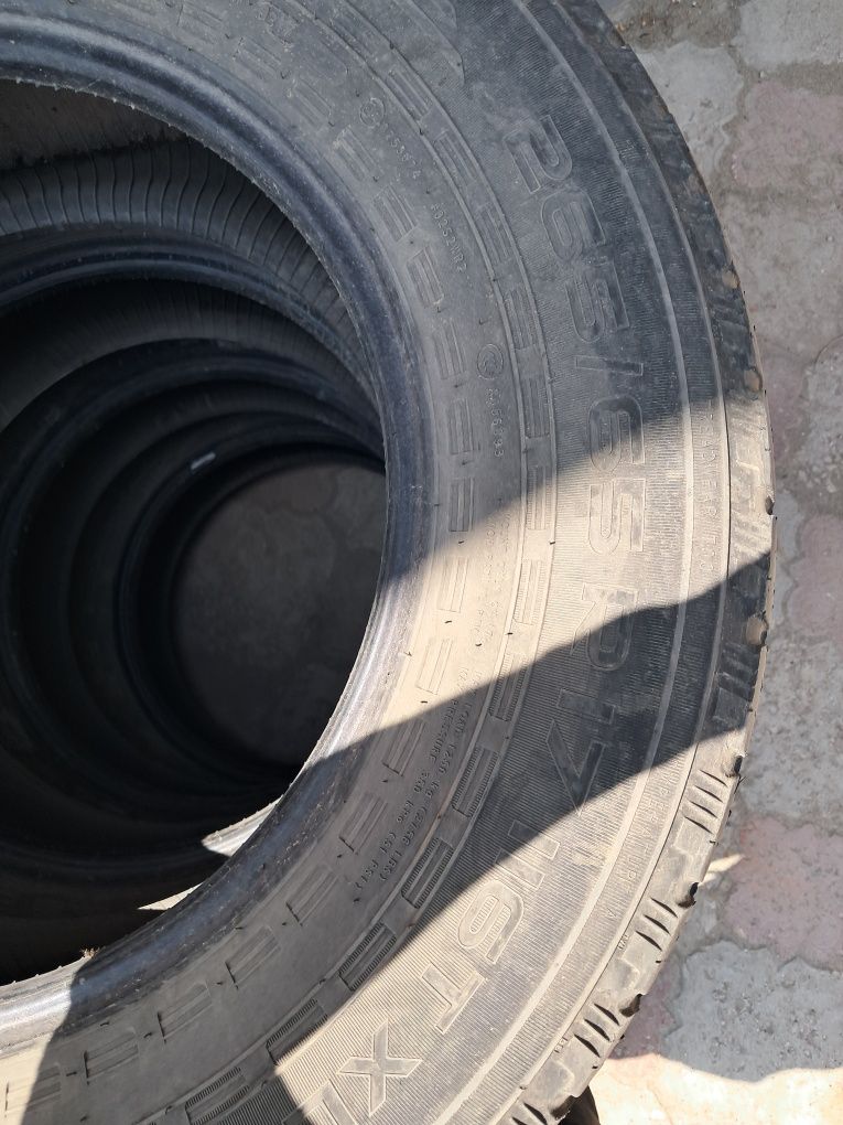 Продам шины бу 265.65.R17