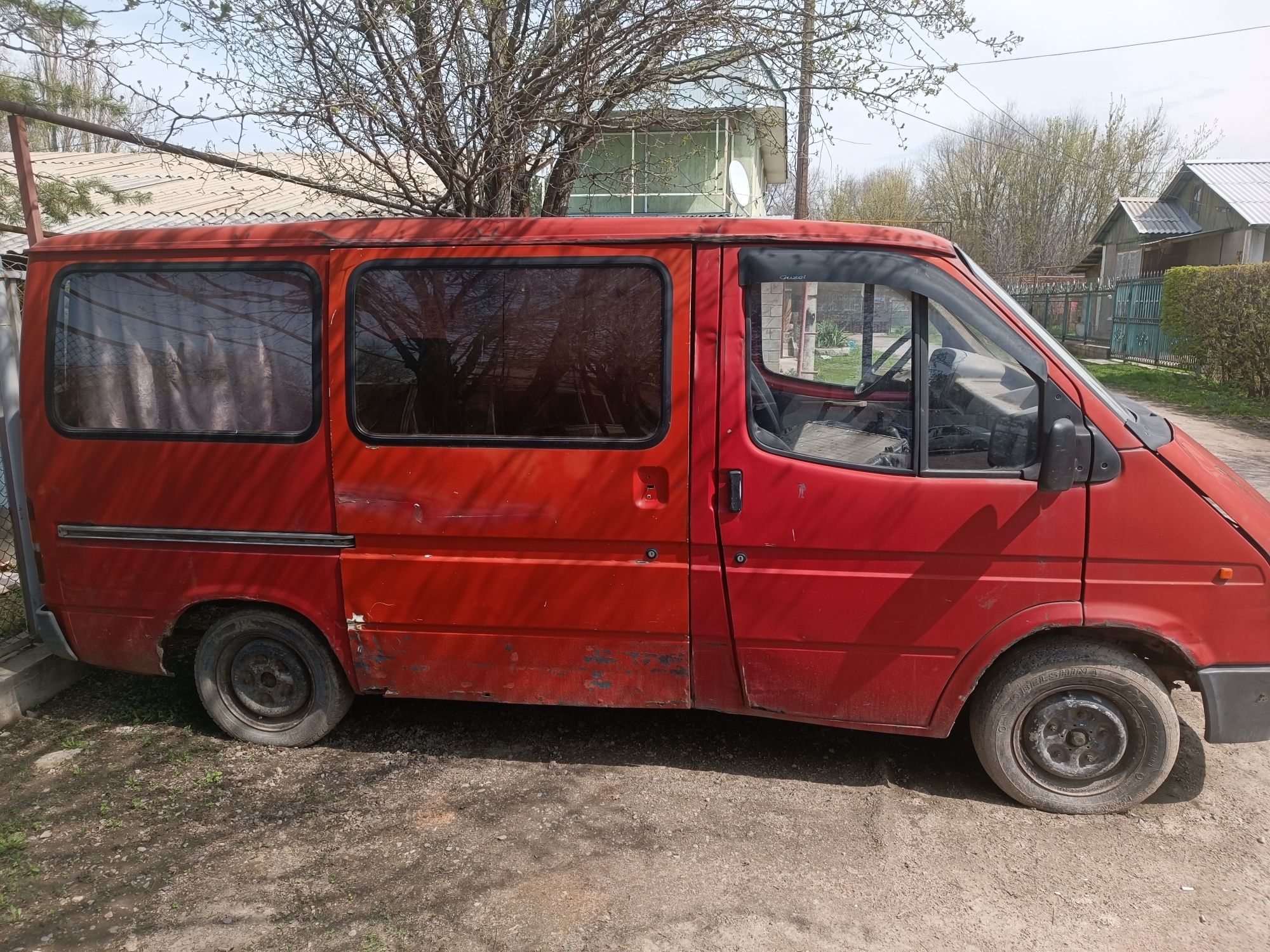 Продам автомобиль ford transit