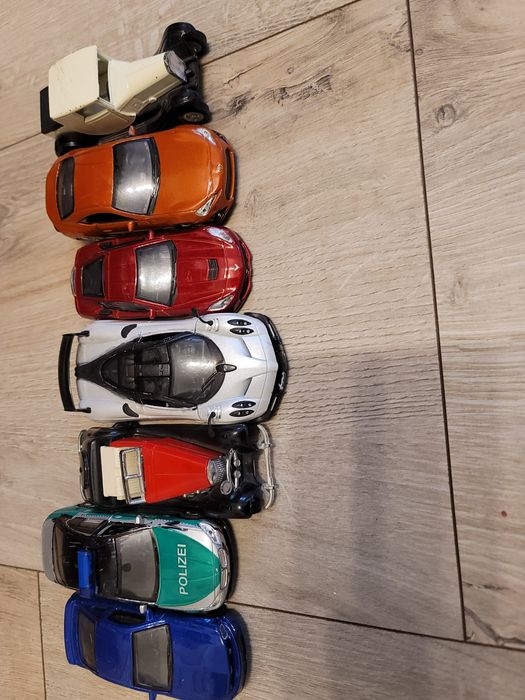 Mașinuțe din metal