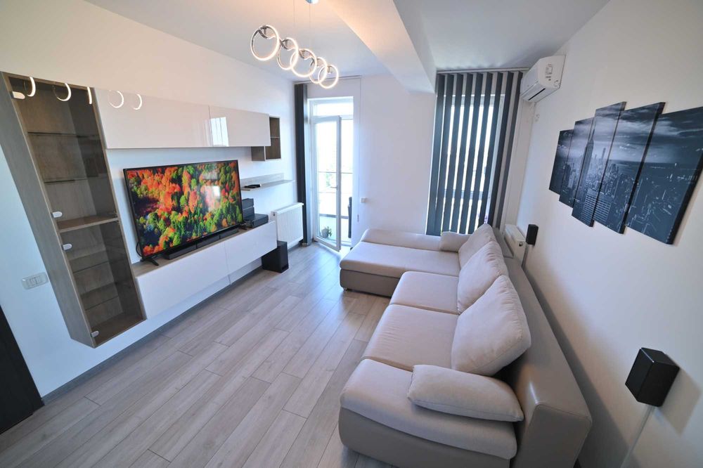 Apartament cu 3 camere, LA UN MINUT DE METROU D. LEONIDA